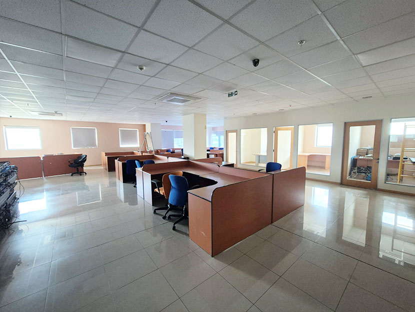 Office 366 m2 Ebene Center