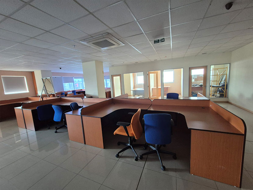 Office 366 m2 Ebene Center