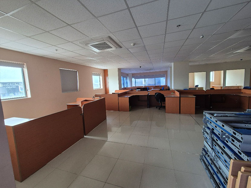 Office 366 m2 Ebene Center