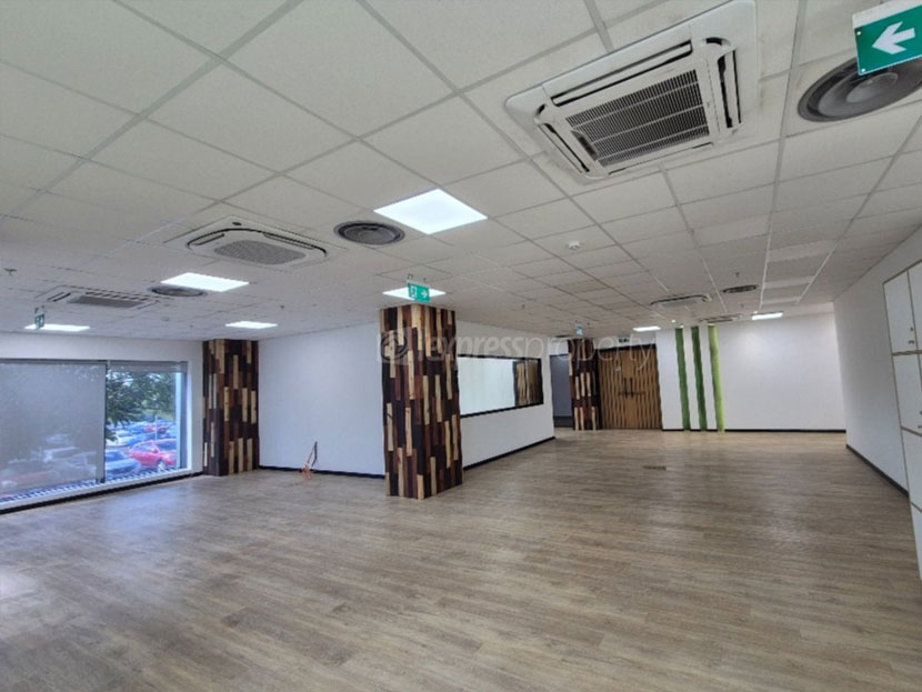 Office 225m2 Ebene Center