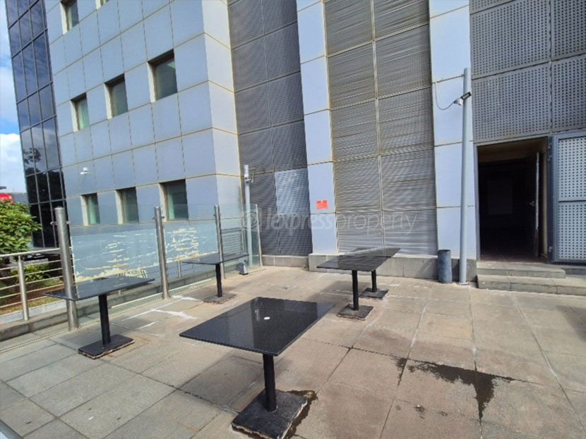 Office 225m2 Ebene Center