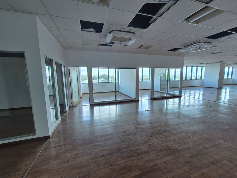 Office 577m2 Ebene Center