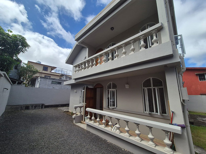House 3 Bedrooms 150m²