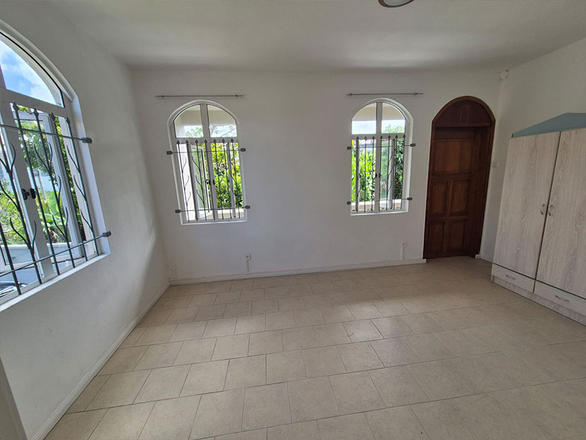 House 3 Bedrooms 150m² St Paul Center