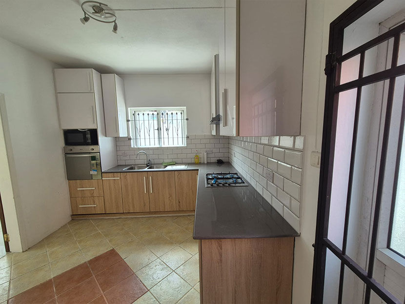 House 3 Bedrooms 150m² St Paul Center