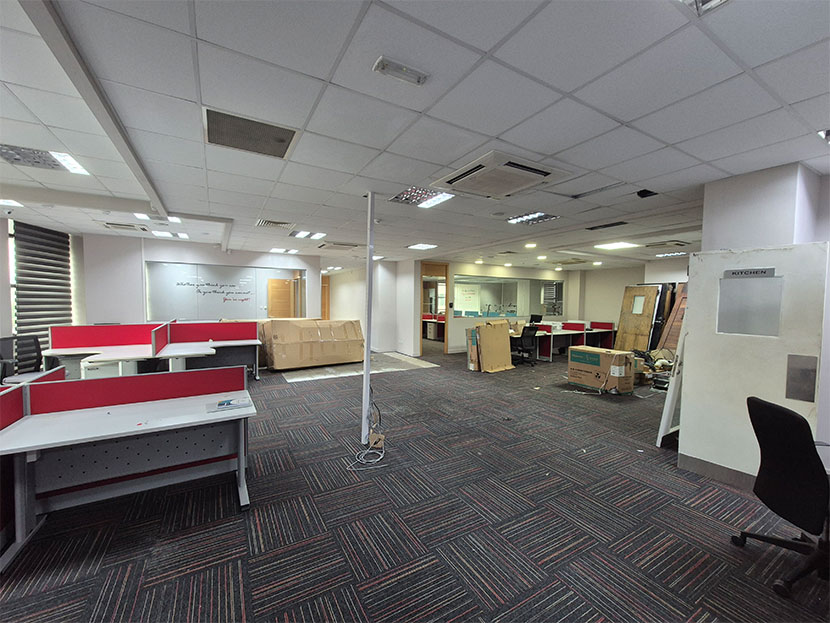 Office 300m2 Ebene Center