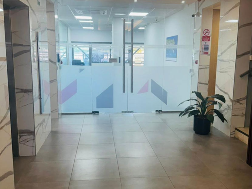Office 350 m2 Ebene Center