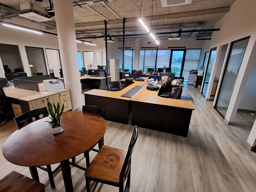 Office 295 m2 Moka Center