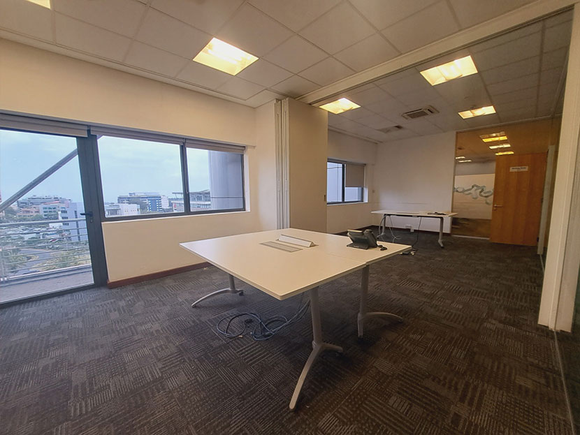 Office 750 m2 Ebene Center