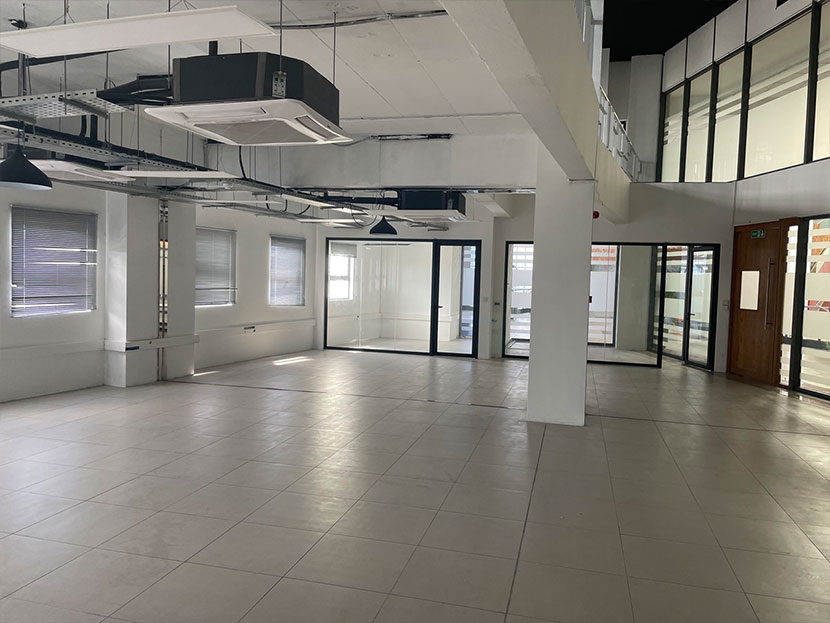 Office 292 m2 Phoenix Center