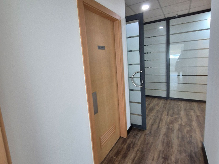 Office 214m2 Ebene Center