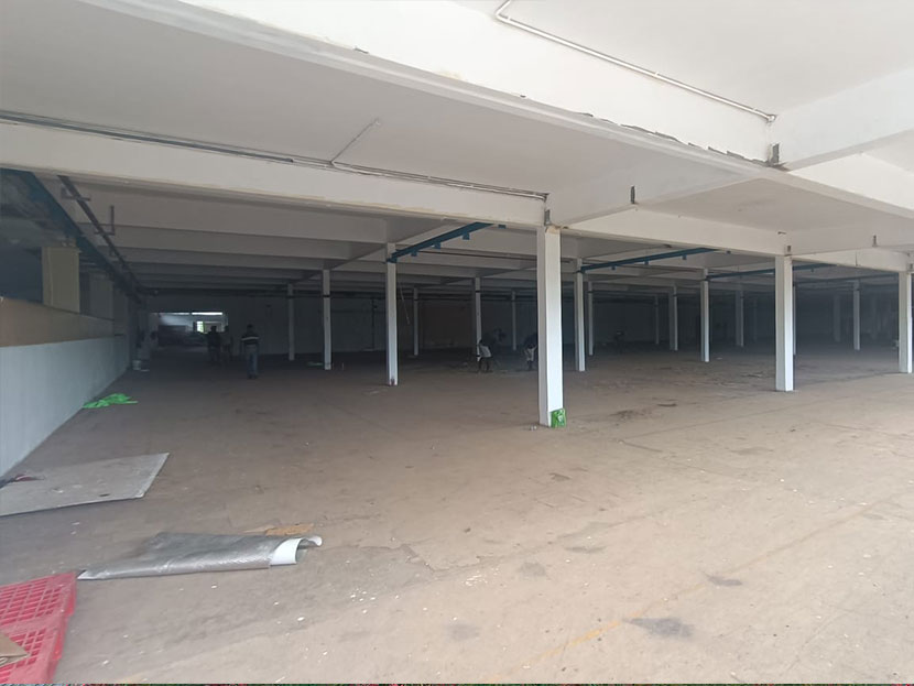 Warehouse 8000m² Curepipe Center